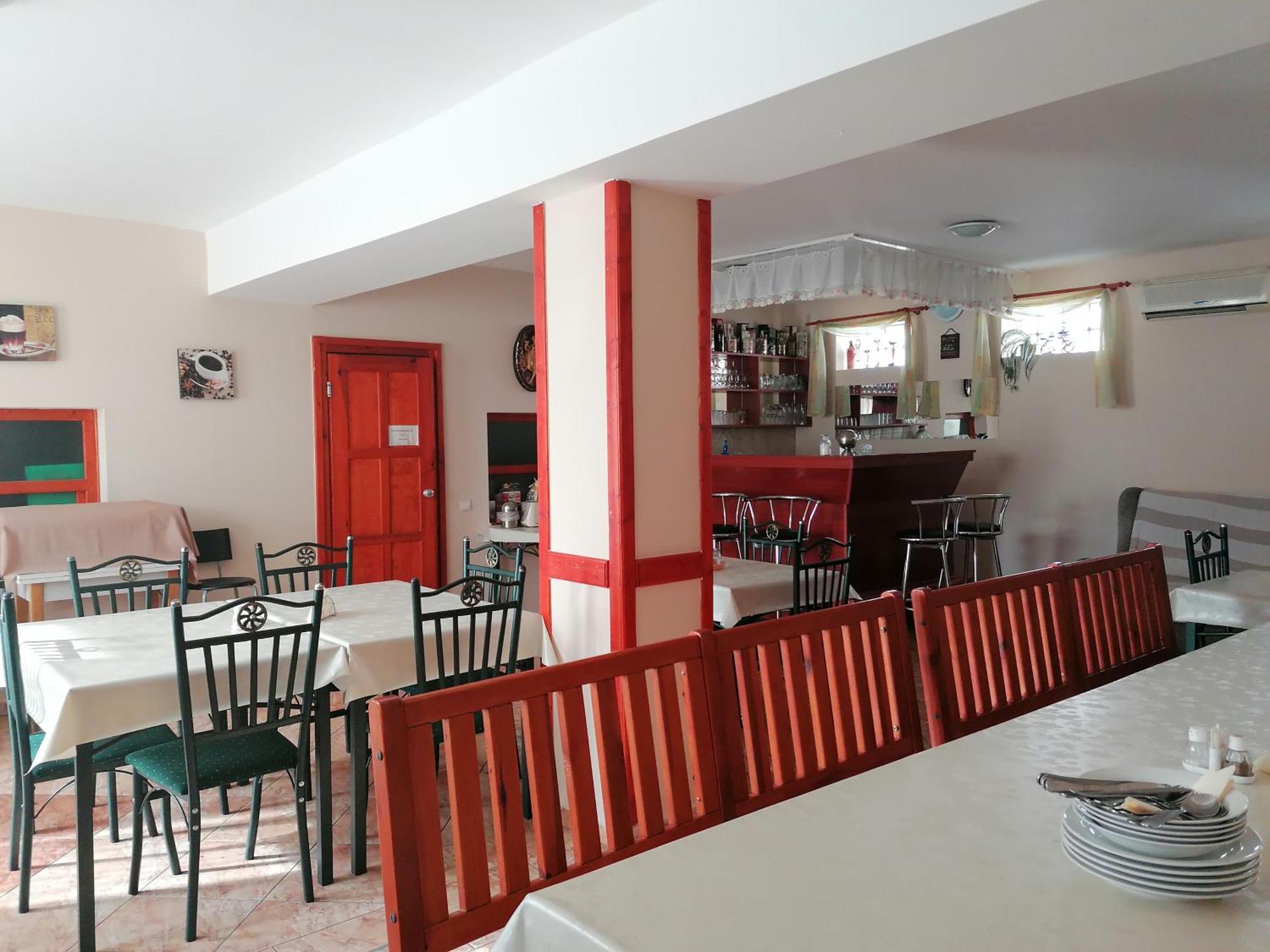 Iglodi Panzio Hotel Kunszentmarton Ngoại thất bức ảnh