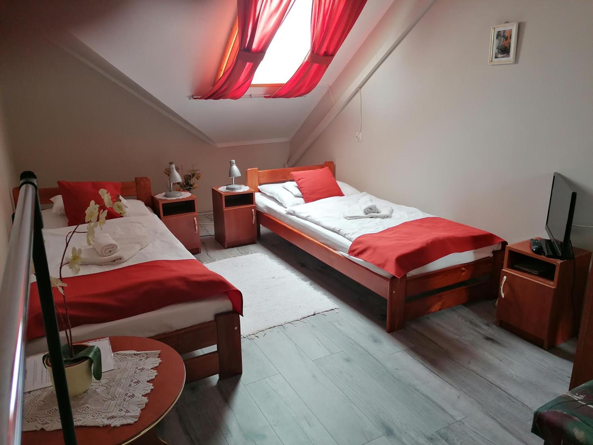 Iglodi Panzio Hotel Kunszentmarton Ngoại thất bức ảnh